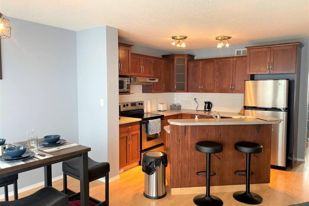 Spacious Duplex Camrose Kültér fotó