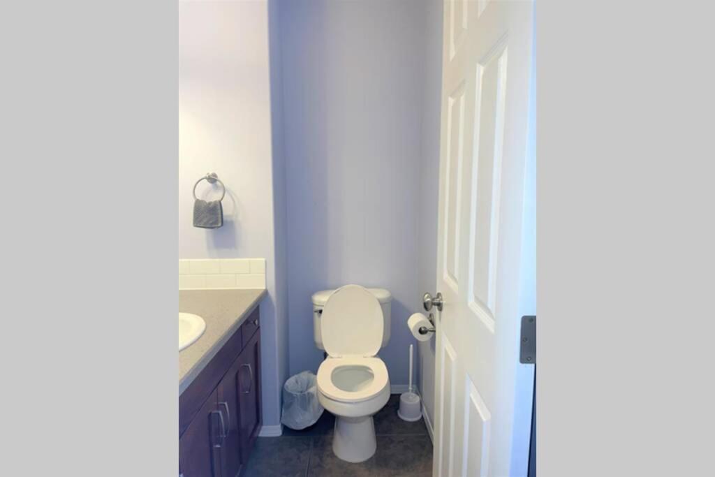 Spacious Duplex Camrose Kültér fotó
