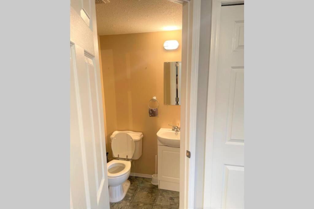 Spacious Duplex Camrose Kültér fotó