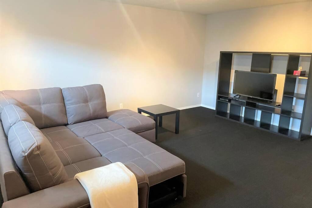 Spacious Duplex Camrose Kültér fotó